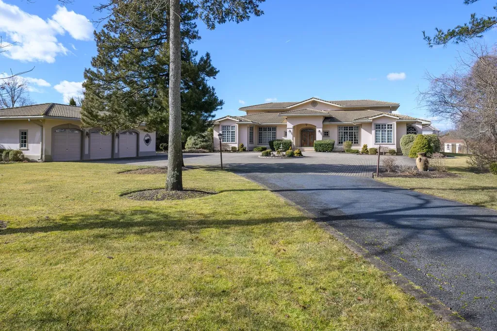 276 Ocean Avenue Islip NY 11751