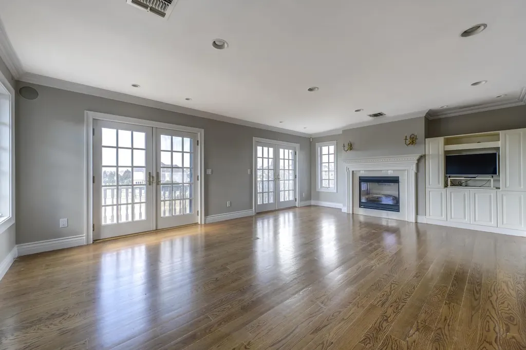 276 Ocean Avenue Islip NY 11751