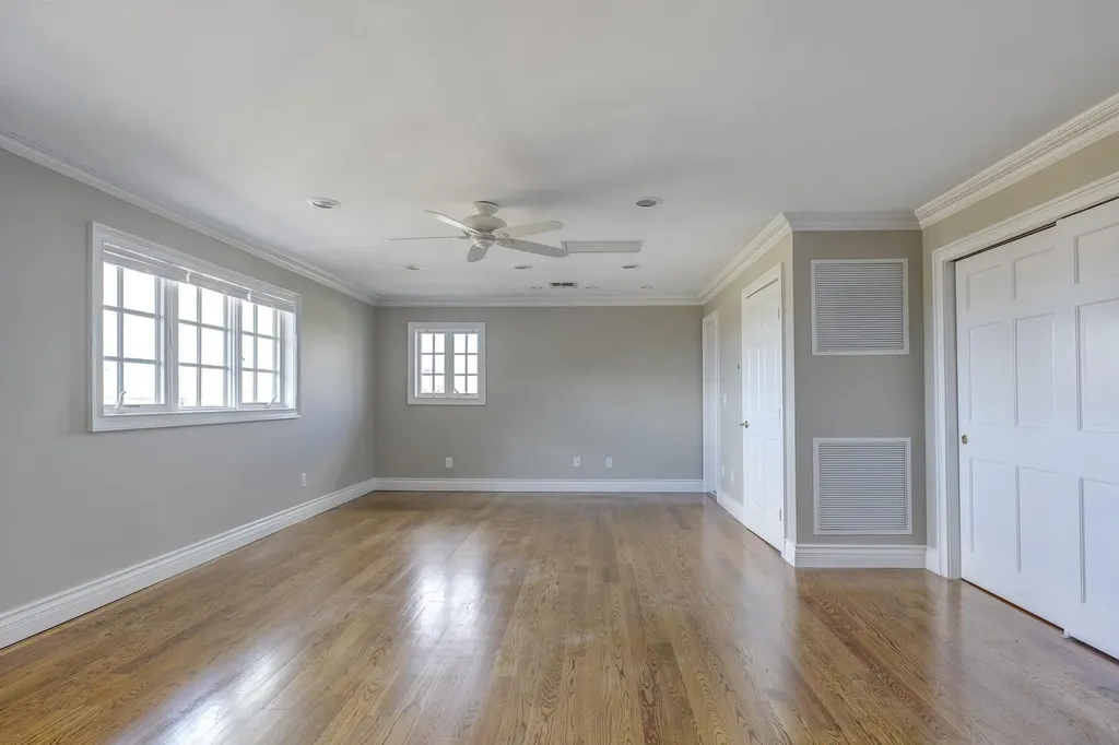 276 Ocean Avenue Islip NY 11751