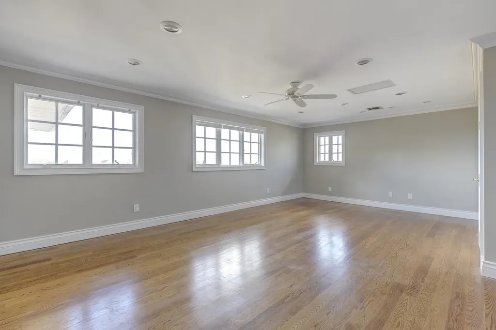 276 Ocean Avenue Islip NY 11751