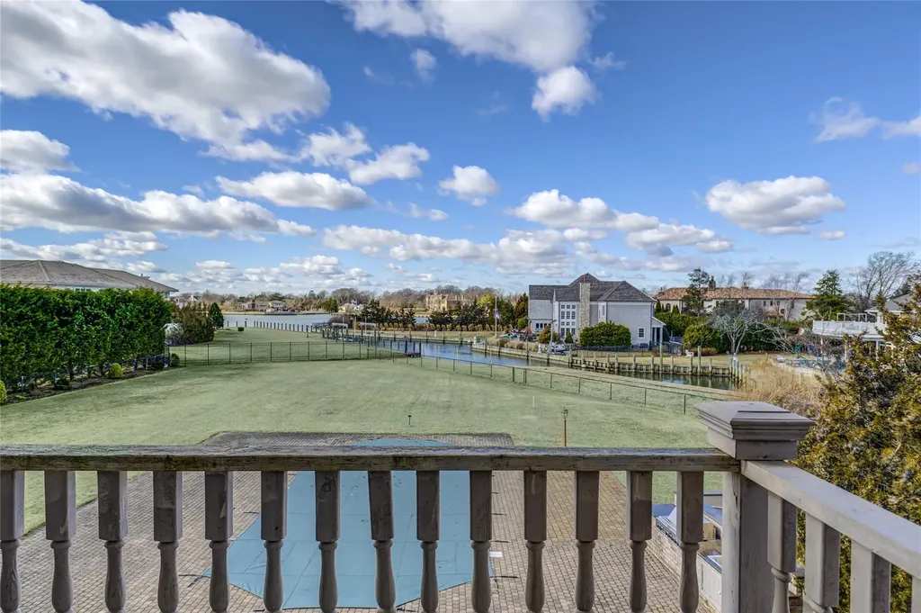 276 Ocean Avenue Islip NY 11751