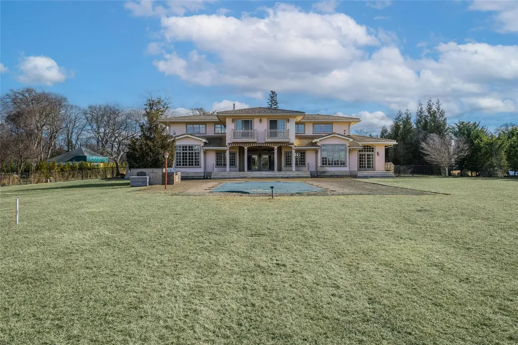 276 Ocean Avenue Islip NY 11751