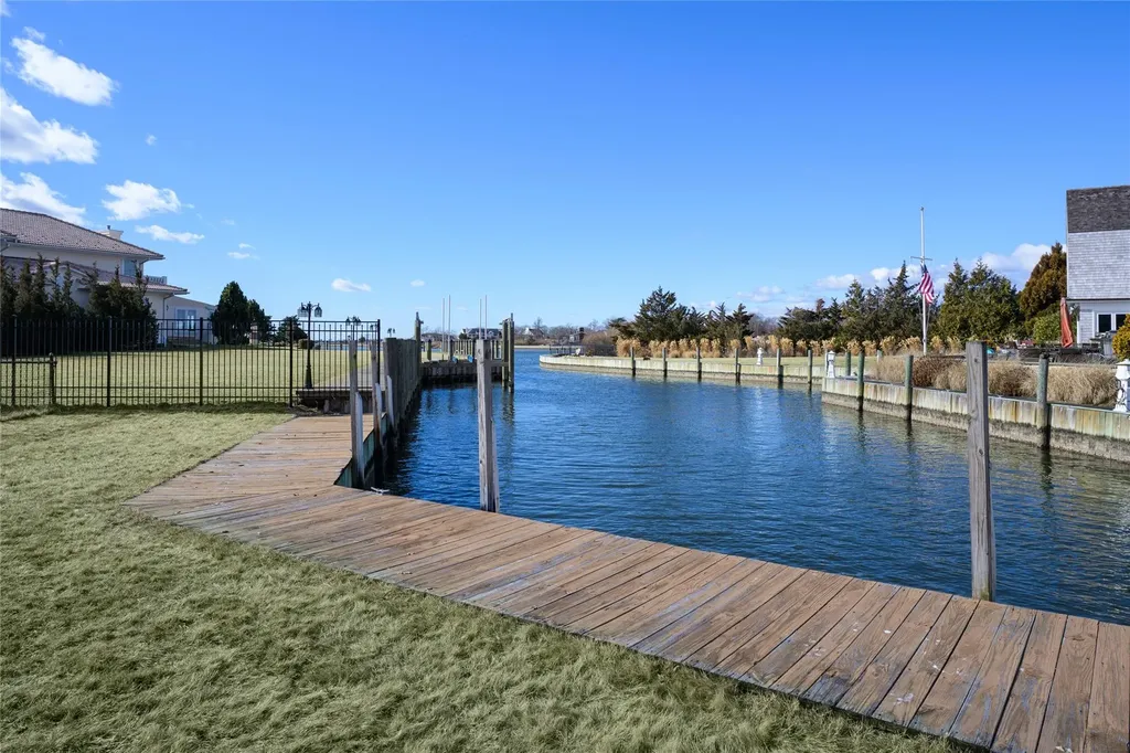 276 Ocean Avenue Islip NY 11751