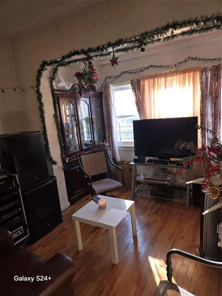 447 Logan Street Brooklyn NY 11208