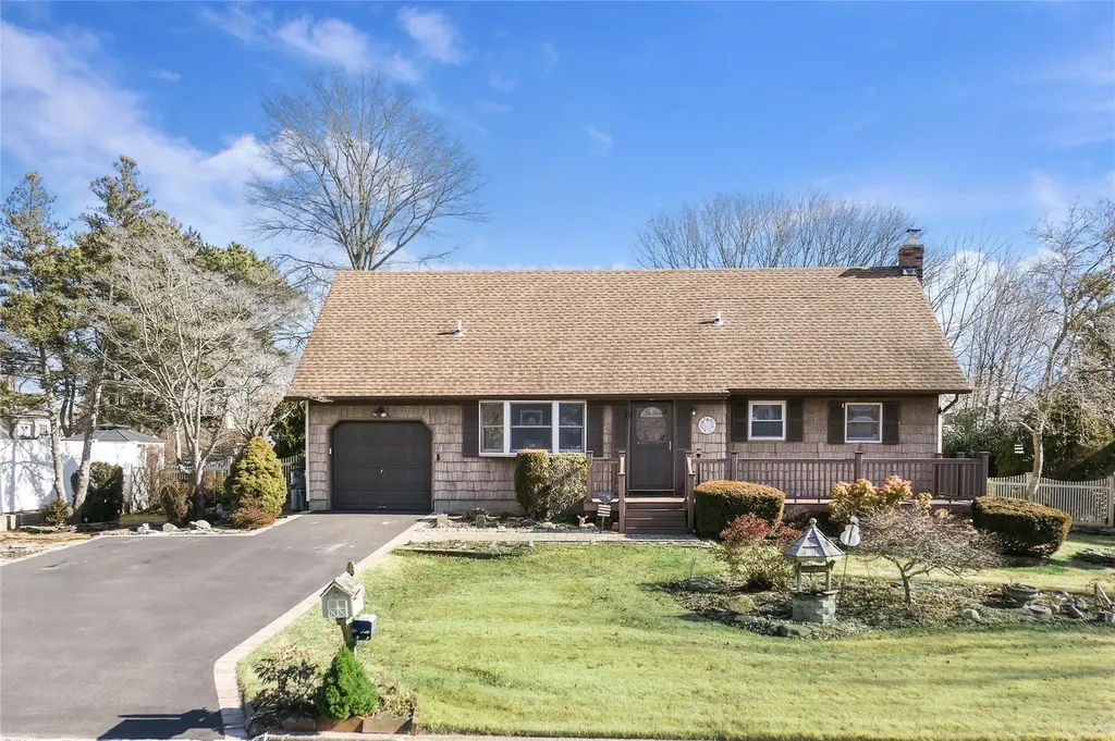 5 Haig Avenue Brookhaven NY 11772