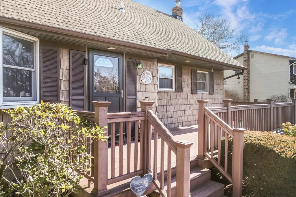 5 Haig Avenue East Patchogue NY 11772