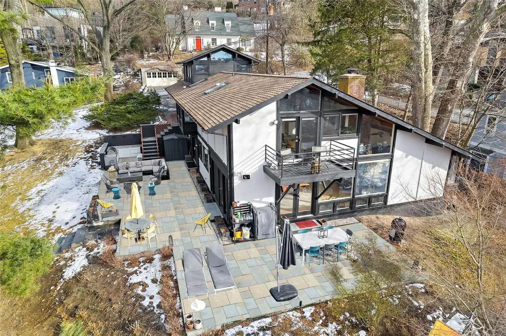 55 Hillside Road Dobbs Ferry NY 10522