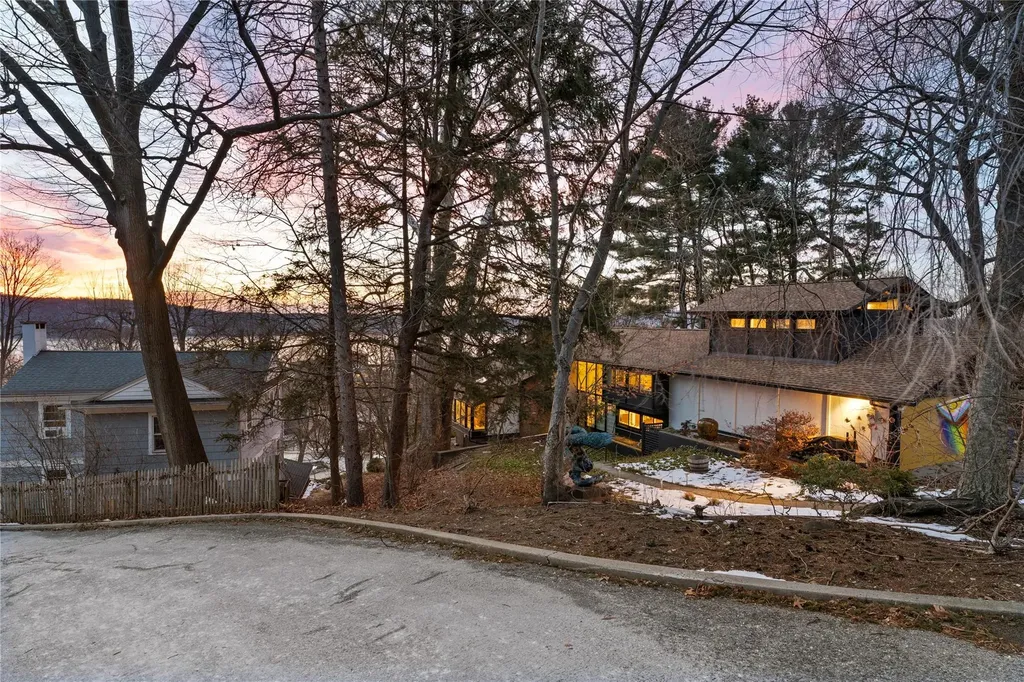 55 Hillside Road Dobbs Ferry NY 10522