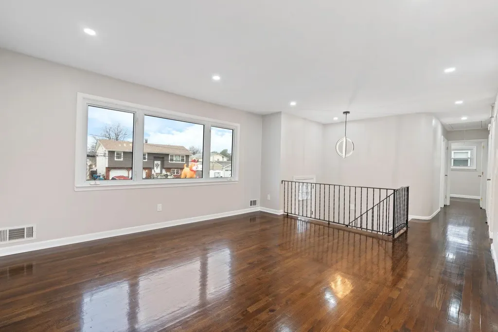 3 Eisenhower Road Centereach NY 11720