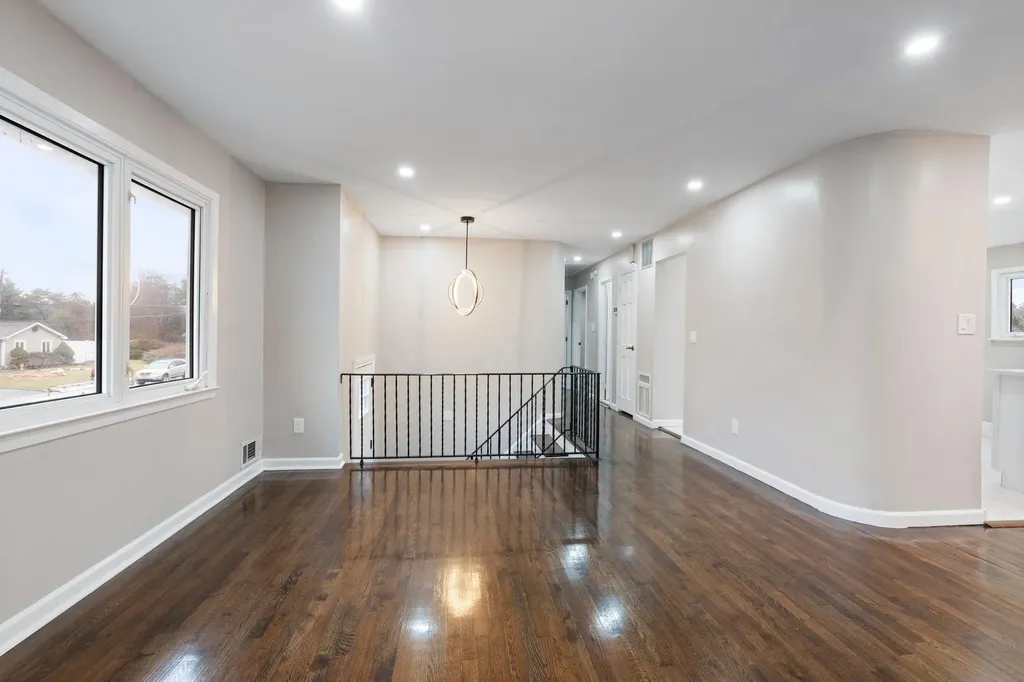3 Eisenhower Road Centereach NY 11720