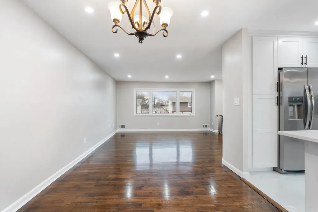 3 Eisenhower Road Centereach NY 11720