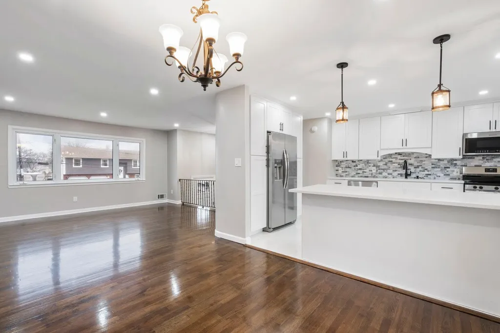 3 Eisenhower Road Centereach NY 11720