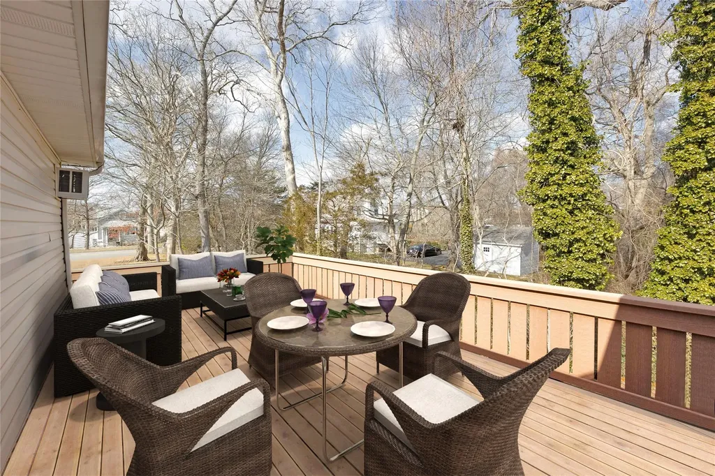 94 Cherokee Avenue West Islip NY 11795