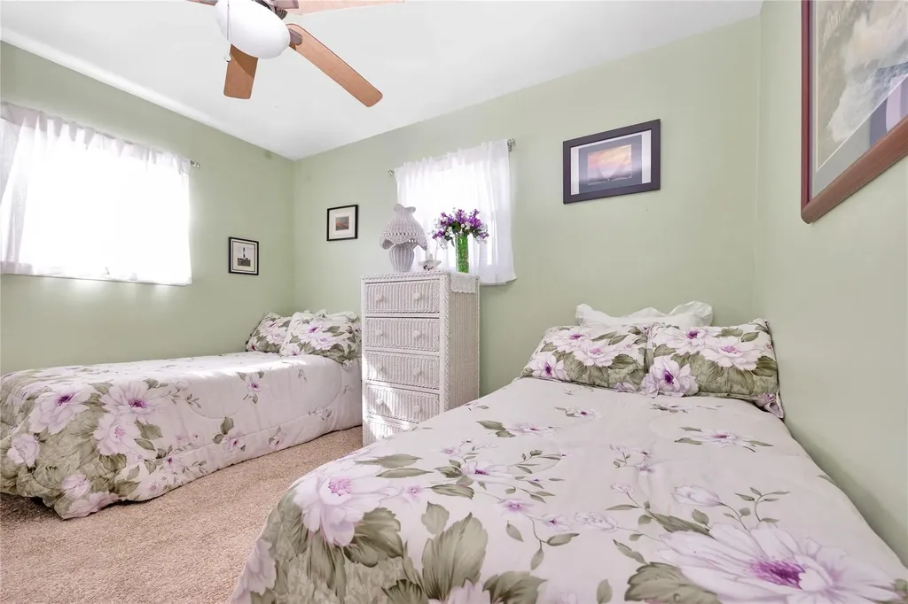 94 Cherokee Avenue West Islip NY 11795