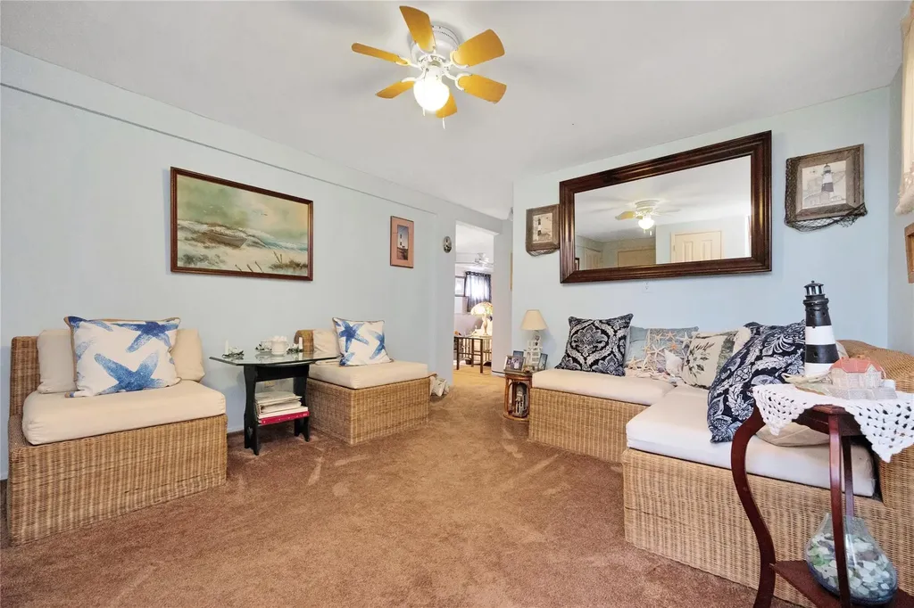 94 Cherokee Avenue West Islip NY 11795