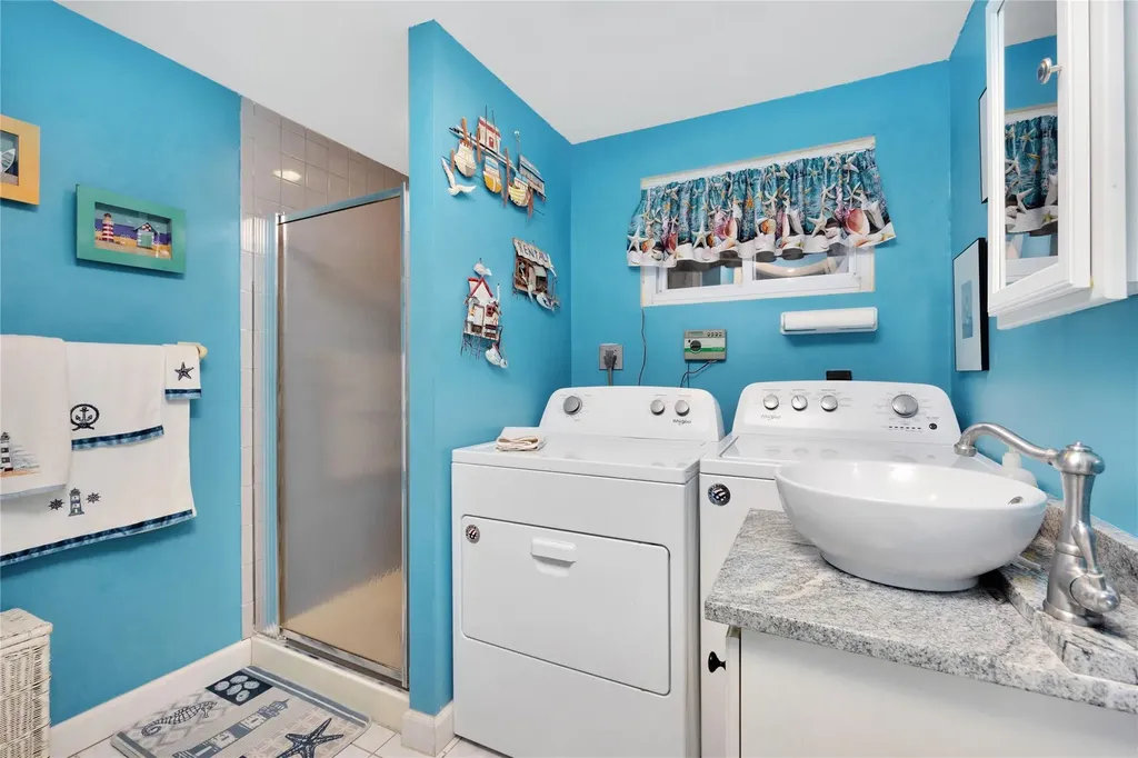 94 Cherokee Avenue West Islip NY 11795