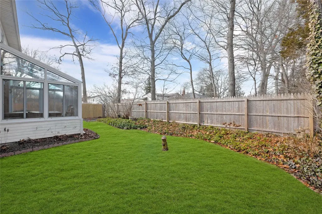 94 Cherokee Avenue West Islip NY 11795