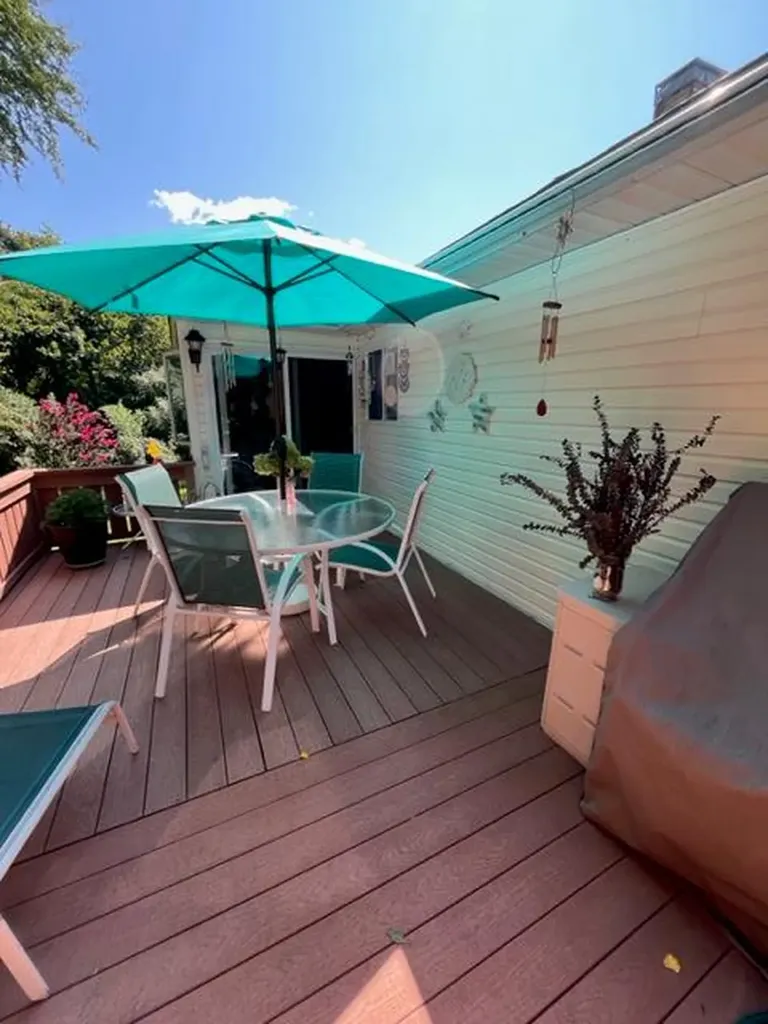 94 Cherokee Avenue West Islip NY 11795