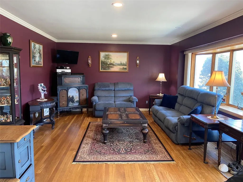 42 Crocus Lane Commack NY 11725