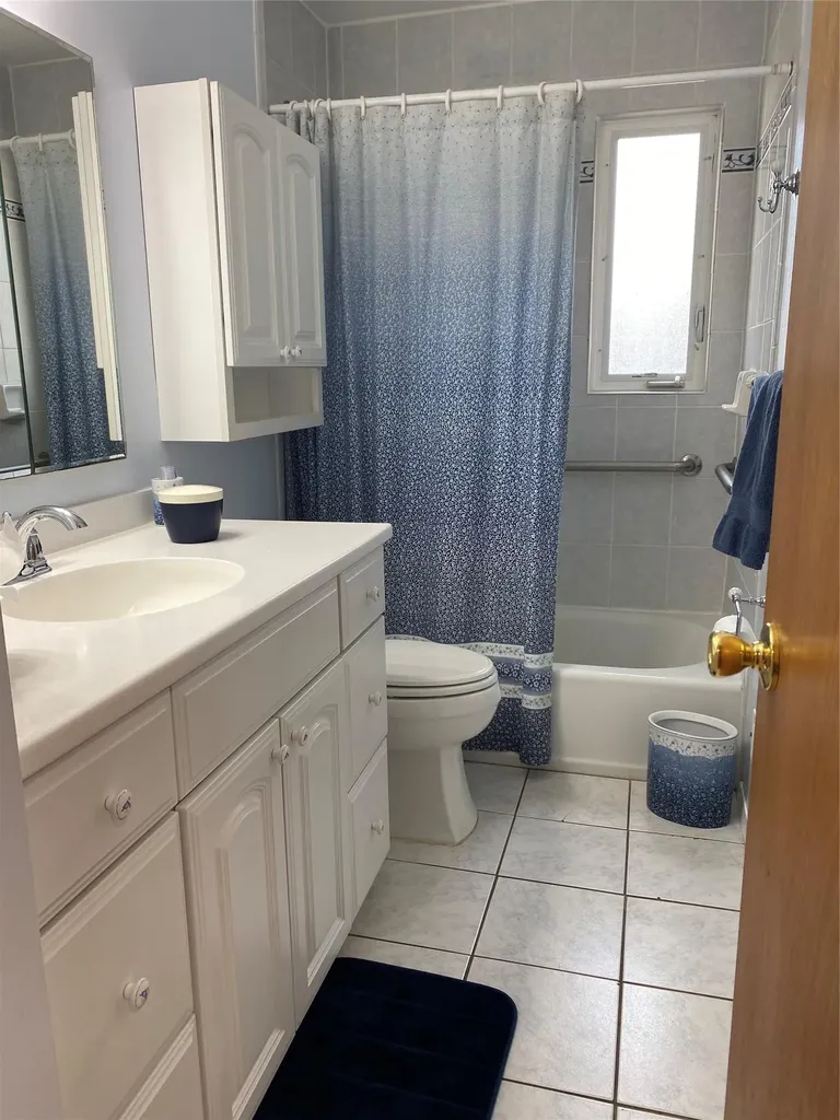 42 Crocus Lane Commack NY 11725
