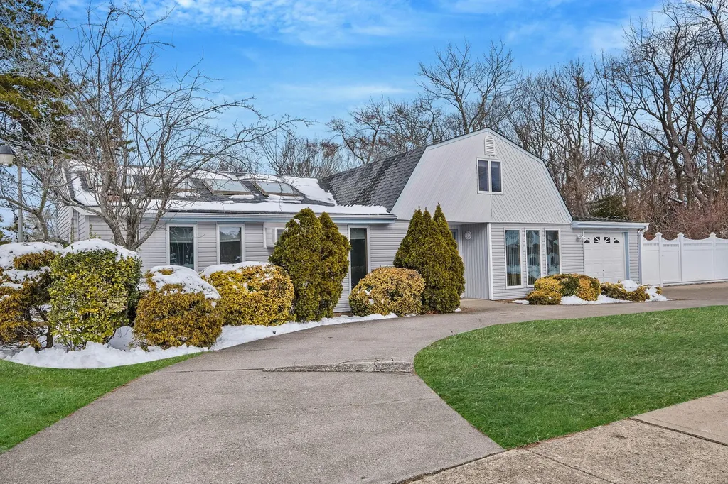 1 4th Street Brookhaven NY 11738