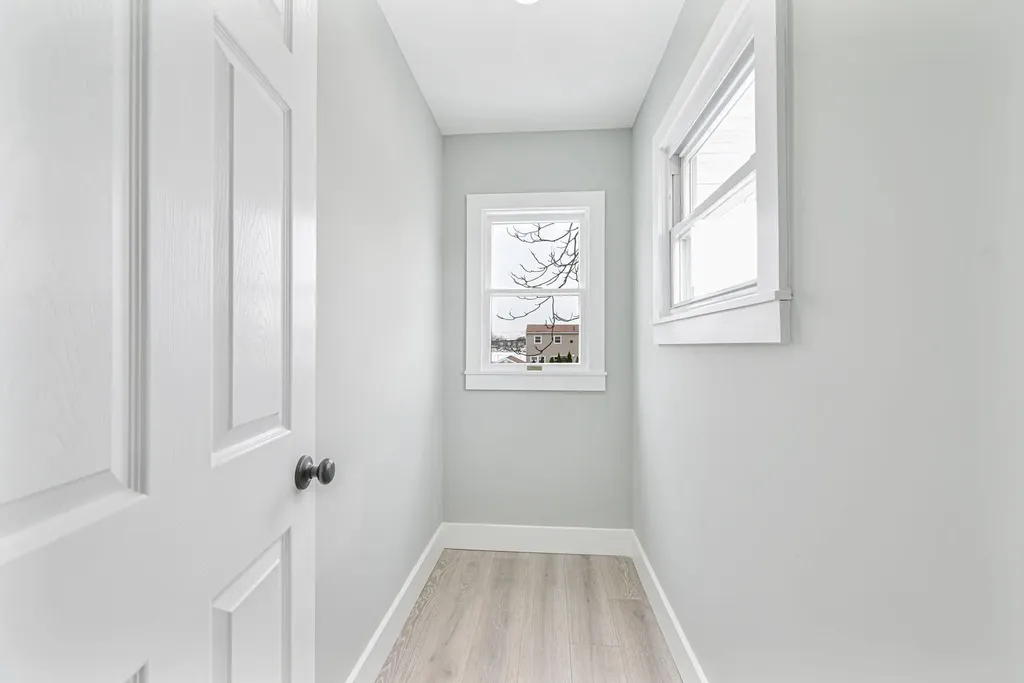 28 Lake Drive Copiague NY 11726