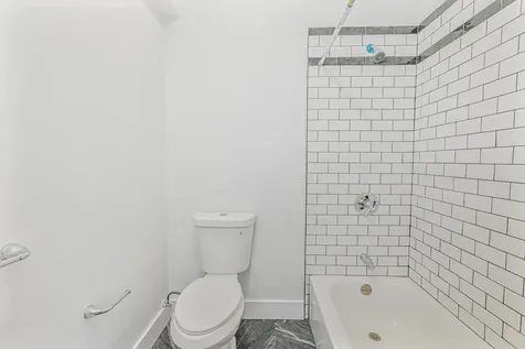 28 Lake Drive Copiague NY 11726