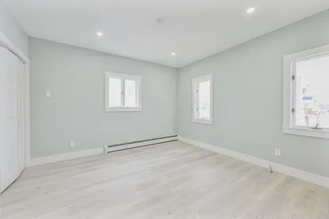 28 Lake Drive Copiague NY 11726