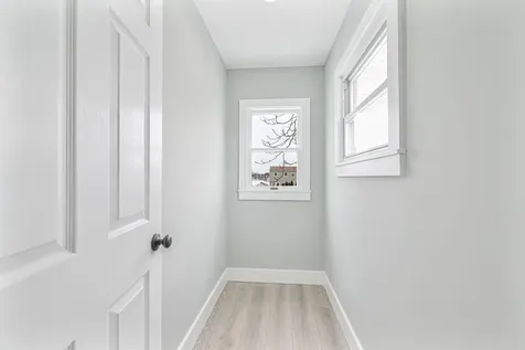 28 Lake Drive Copiague NY 11726