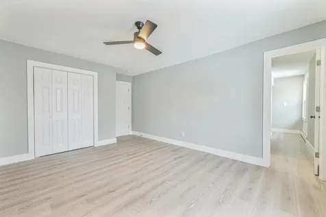 28 Lake Drive Copiague NY 11726