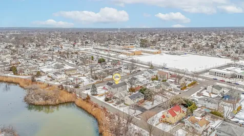 28 Lake Drive Copiague NY 11726