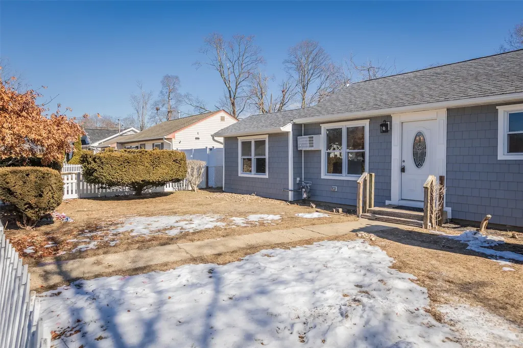 1415 Brooklyn Boulevard Bay Shore NY 11706