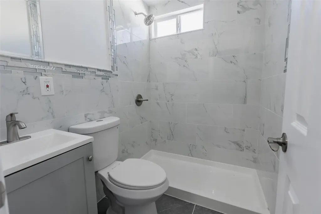 1415 Brooklyn Boulevard Bay Shore NY 11706