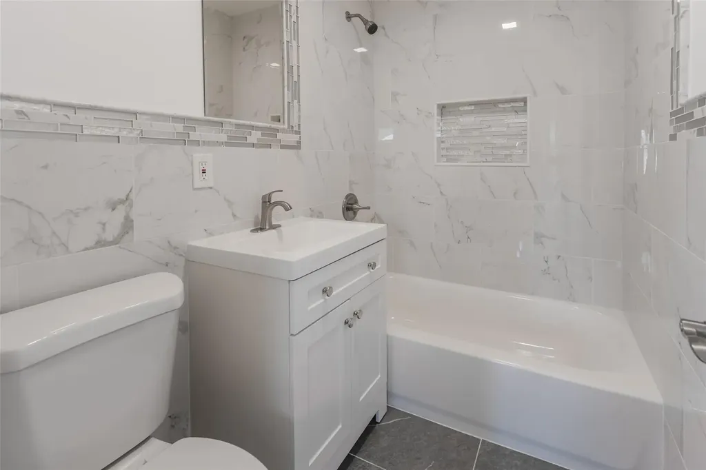 1415 Brooklyn Boulevard Bay Shore NY 11706