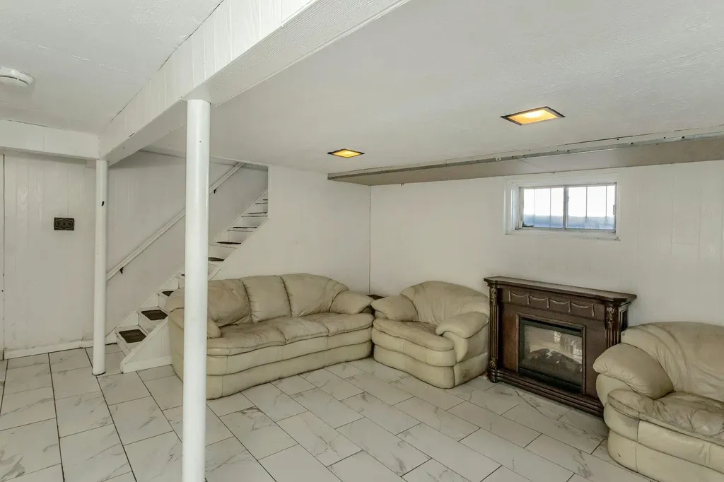 37 Northridge Avenue Merrick NY 11566