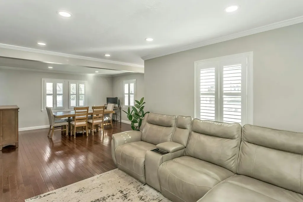 37 Northridge Avenue Merrick NY 11566