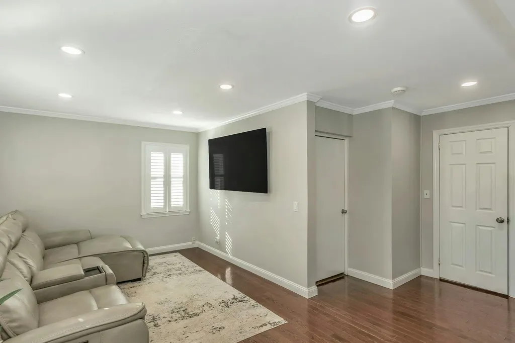 37 Northridge Avenue Merrick NY 11566