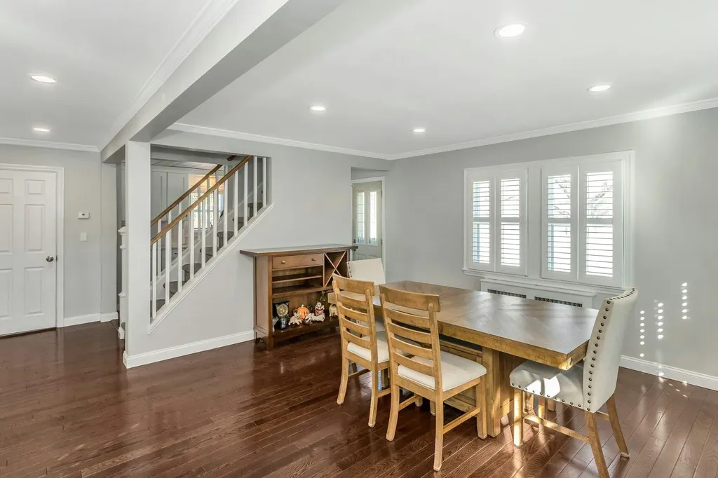 37 Northridge Avenue Merrick NY 11566