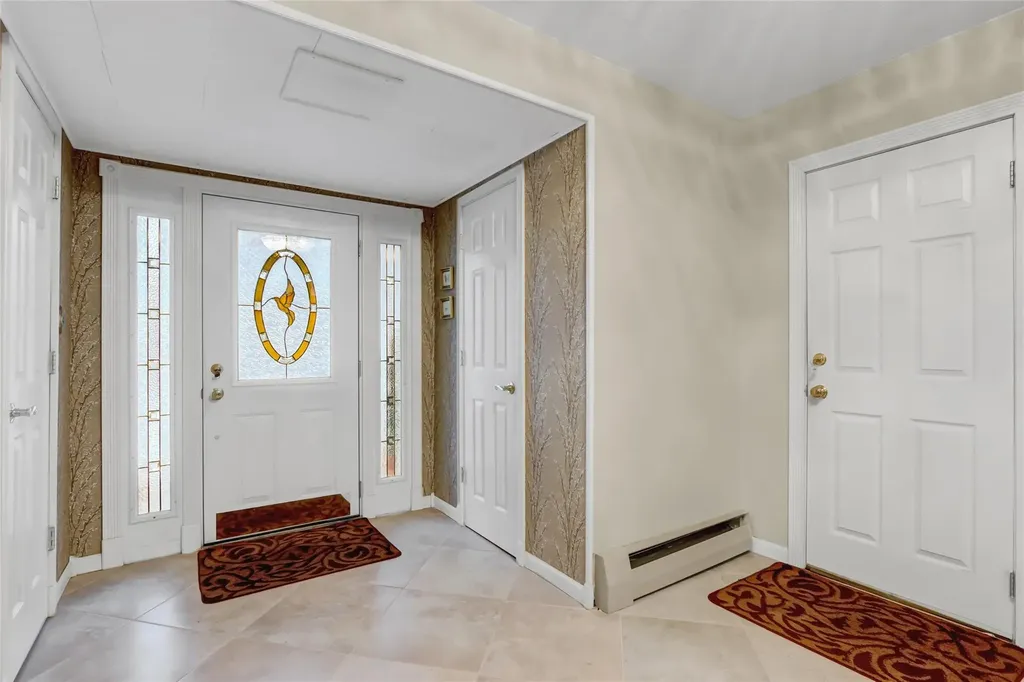 25 Cedarwood Lane Commack NY 11725