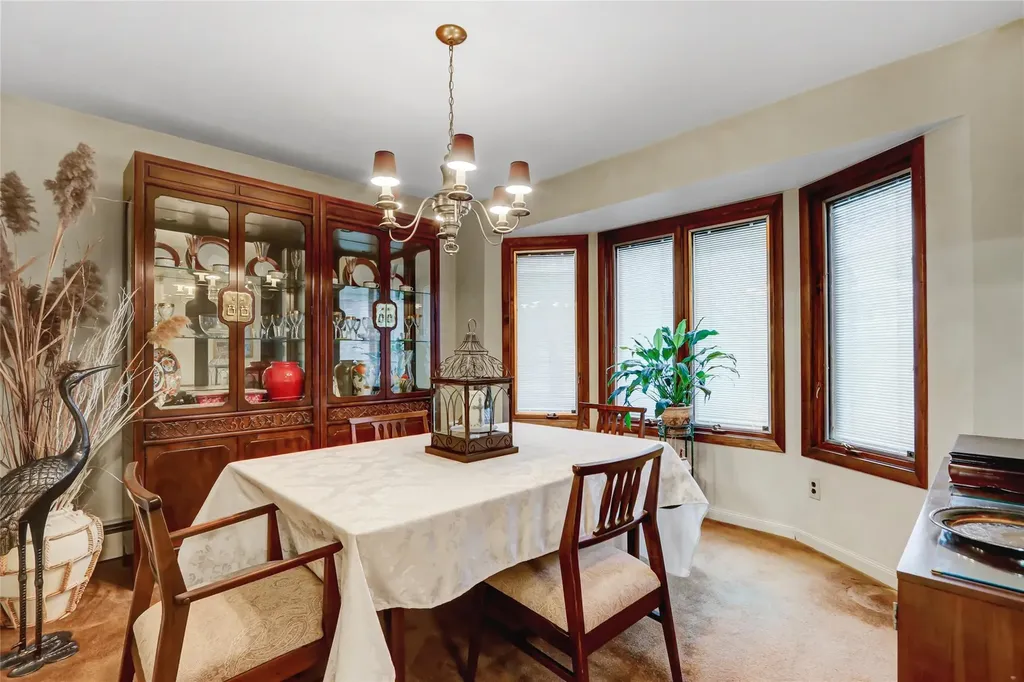 25 Cedarwood Lane Commack NY 11725