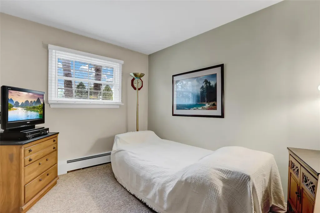 25 Cedarwood Lane Commack NY 11725