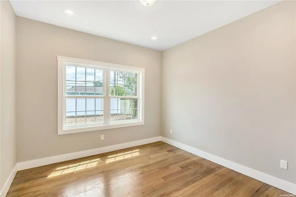 10 Preston Lane Syosset NY 11791