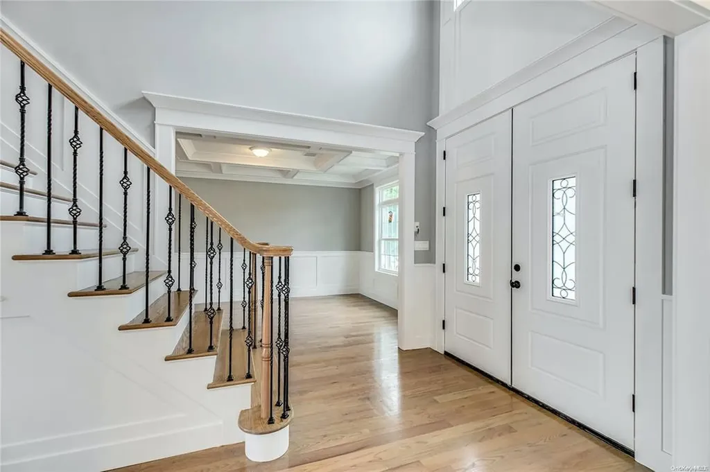 10 Preston Lane Syosset NY 11791