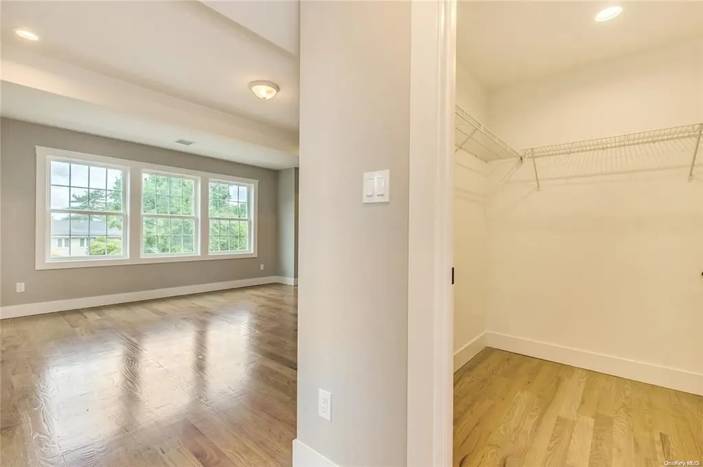 10 Preston Lane Syosset NY 11791