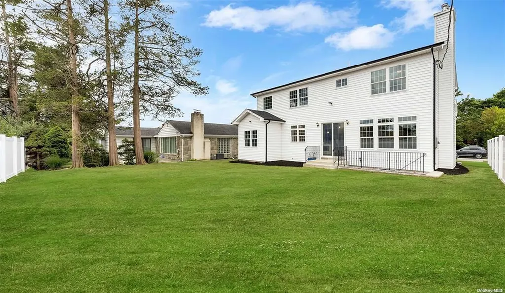 10 Preston Lane Syosset NY 11791
