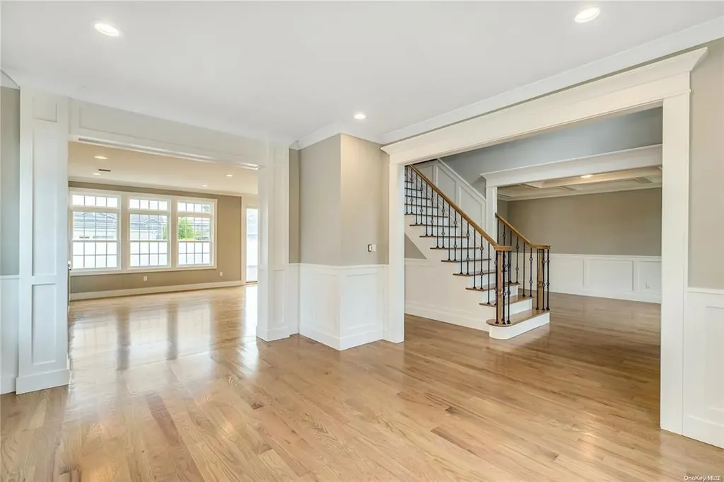 10 Preston Lane Syosset NY 11791