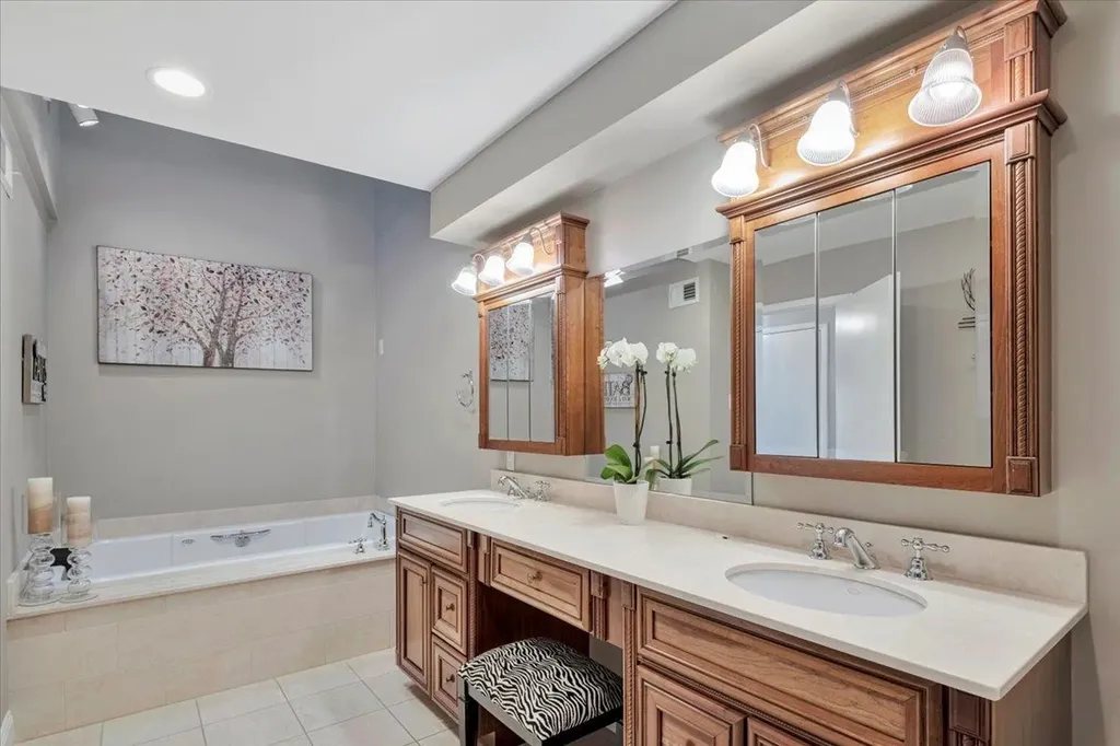 57 Waterside Close Eastchester NY 10709