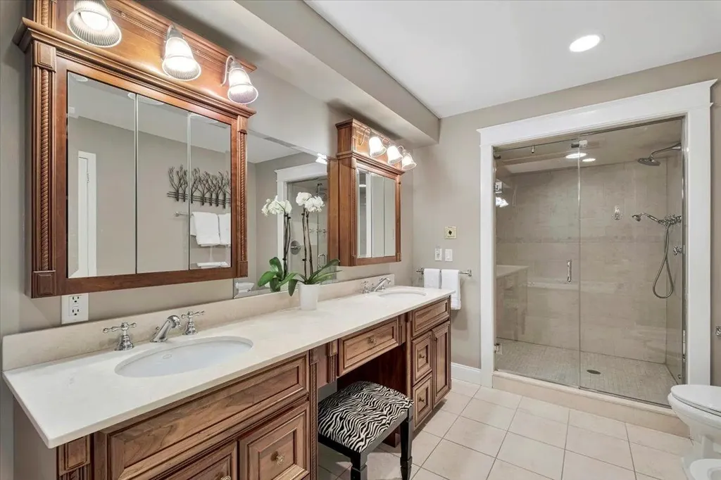 57 Waterside Close Eastchester NY 10709