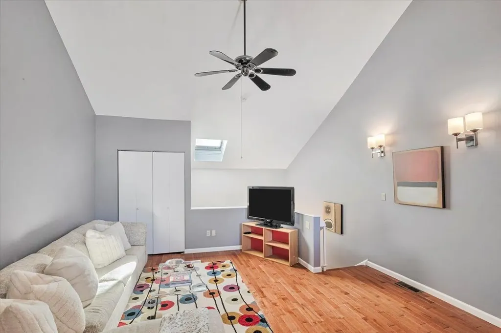 57 Waterside Close Eastchester NY 10709
