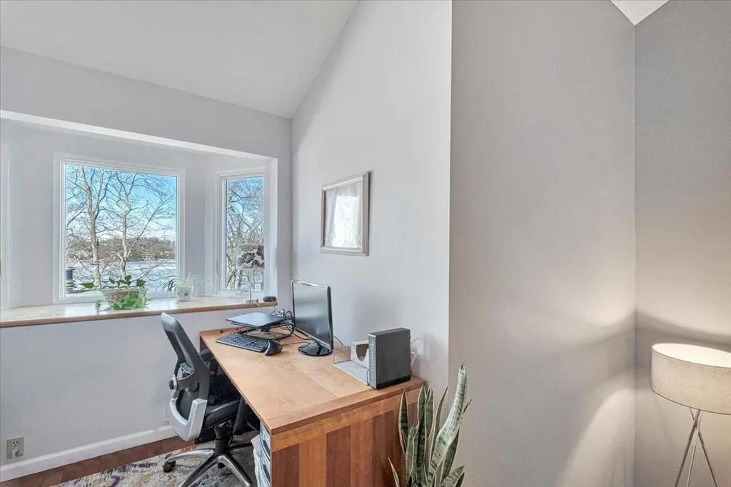57 Waterside Close Eastchester NY 10709